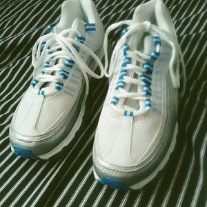 Women Nike Airs Shoes